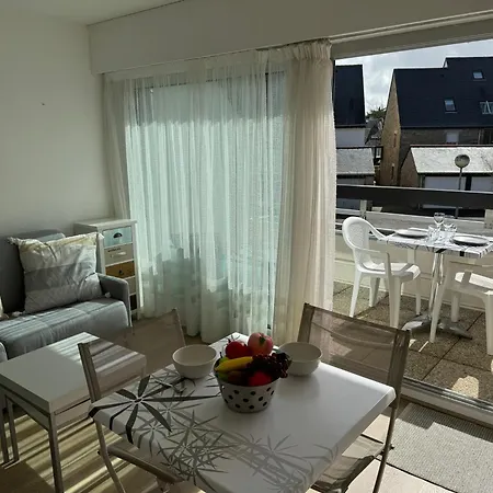 Apartment Confortable Studio, Wifi, Parking, Proche *